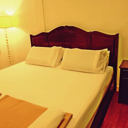 Baan Paan Sook Unitato Hostel Bangkok Buitenkant foto
