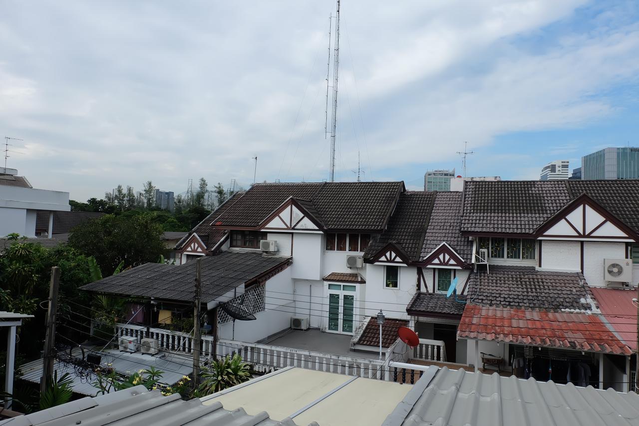 Baan Paan Sook Unitato Hostel Bangkok Buitenkant foto