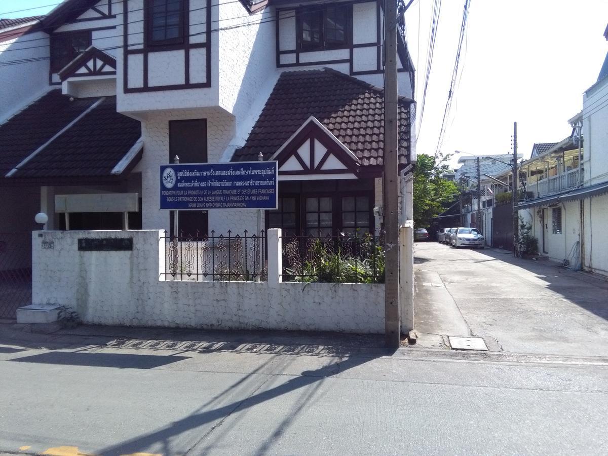 Baan Paan Sook Unitato Hostel Bangkok Buitenkant foto