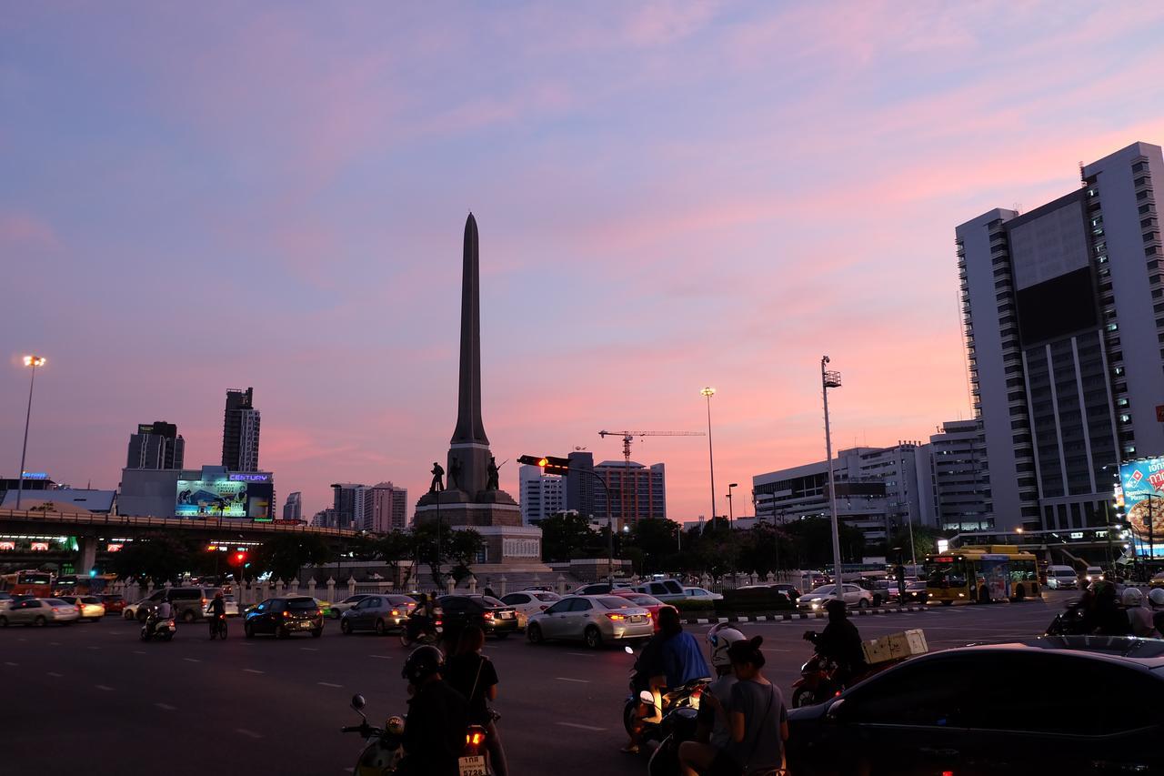 Baan Paan Sook Unitato Hostel Bangkok Buitenkant foto