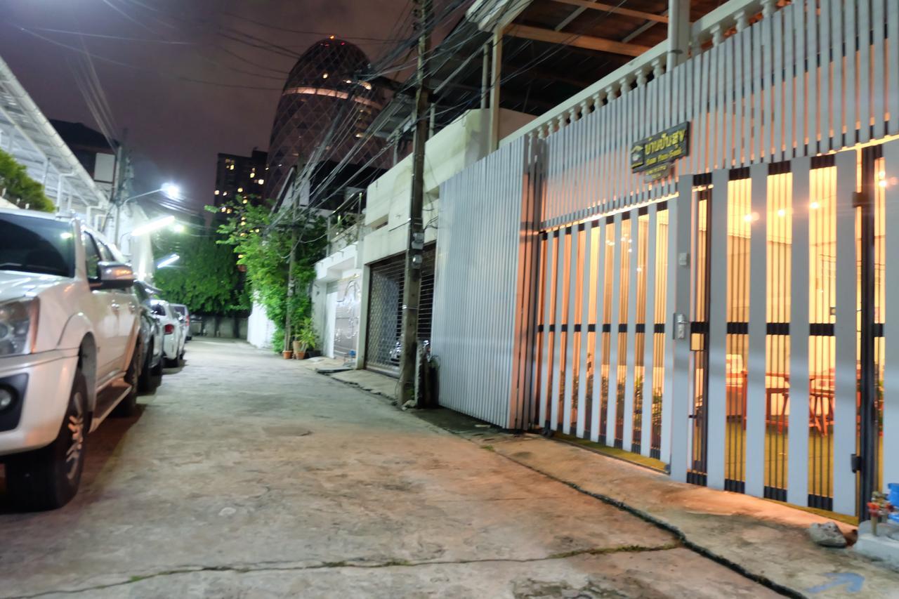 Baan Paan Sook Unitato Hostel Bangkok Buitenkant foto