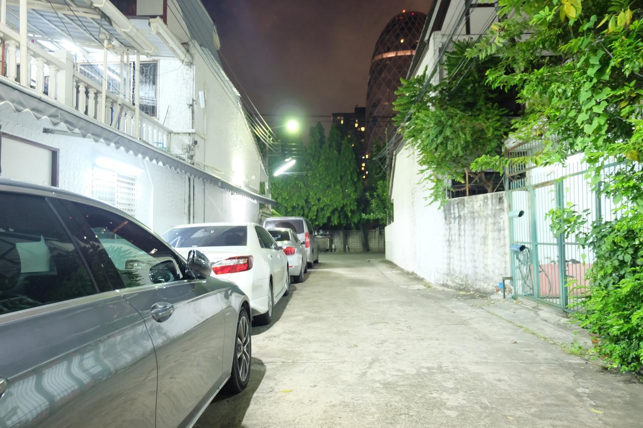 Baan Paan Sook Unitato Hostel Bangkok Buitenkant foto