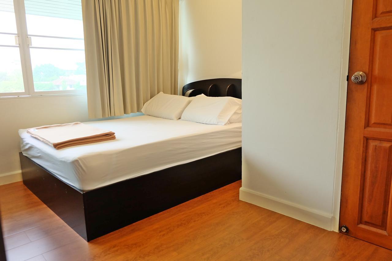 Baan Paan Sook Unitato Hostel Bangkok Buitenkant foto