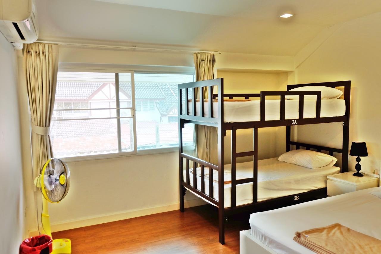 Baan Paan Sook Unitato Hostel Bangkok Buitenkant foto