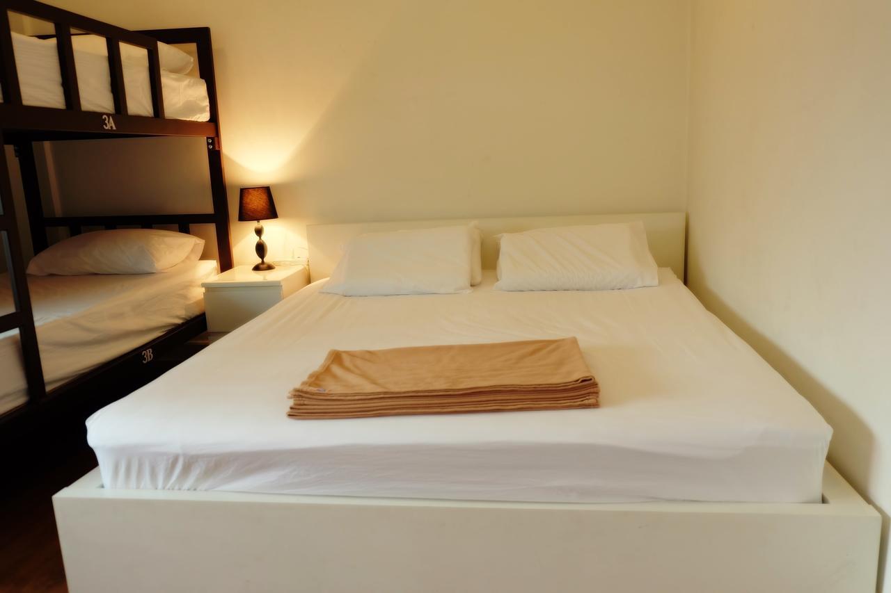 Baan Paan Sook Unitato Hostel Bangkok Buitenkant foto
