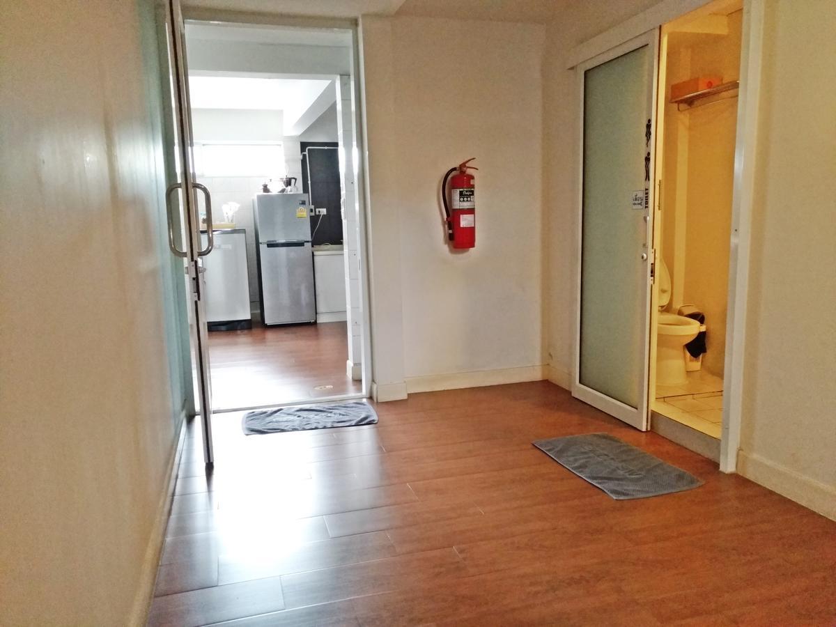 Baan Paan Sook Unitato Hostel Bangkok Buitenkant foto