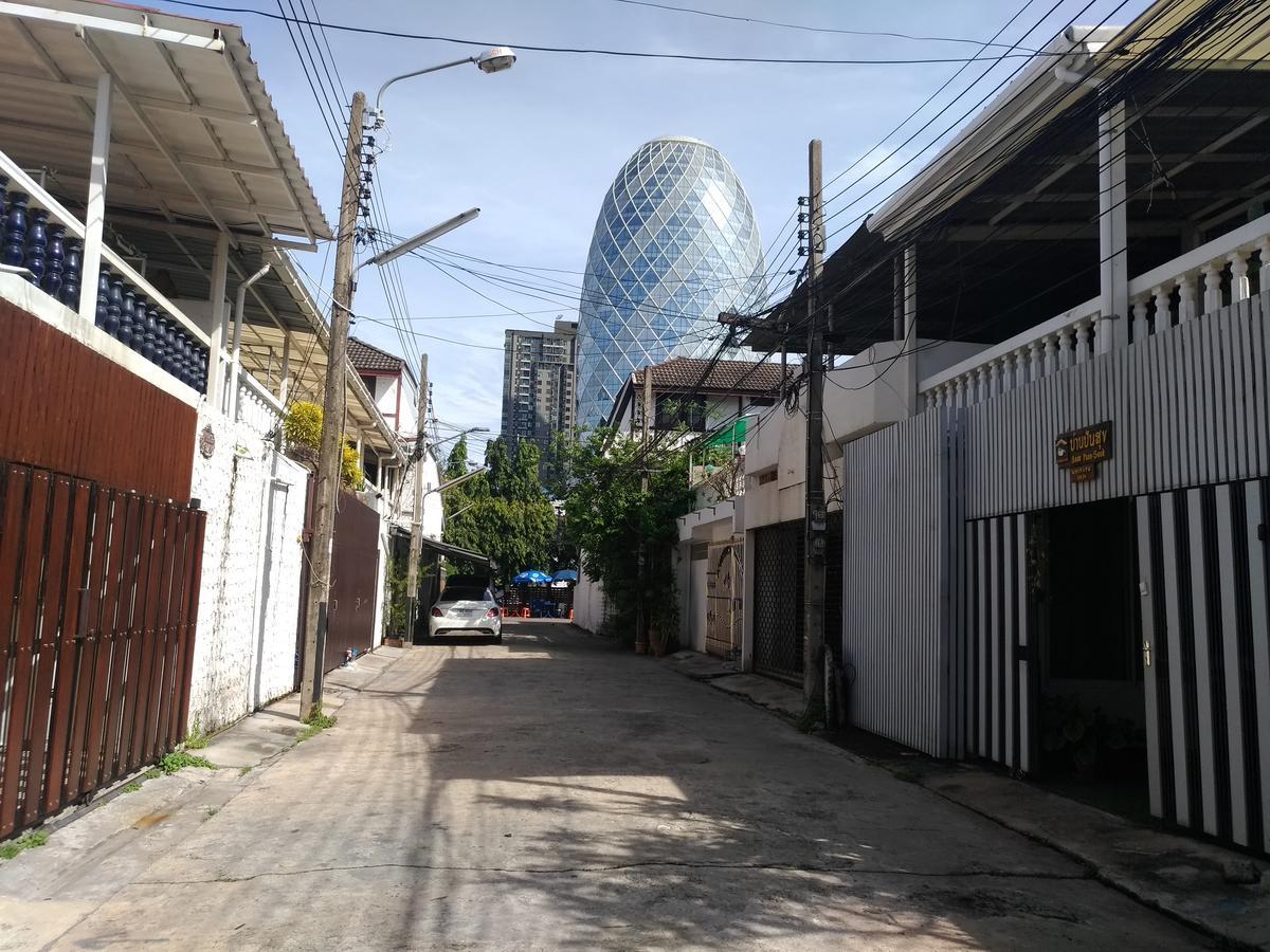 Baan Paan Sook Unitato Hostel Bangkok Buitenkant foto